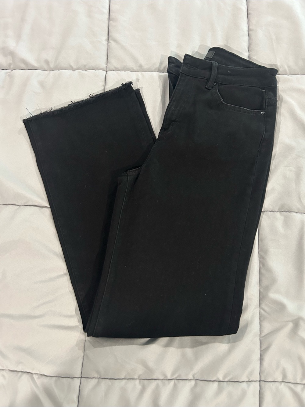 Black Straight-Leg Women's Jeans with Raw Hem